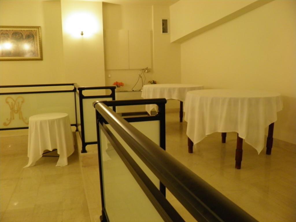 Hotel Meletiou Thebes Экстерьер фото